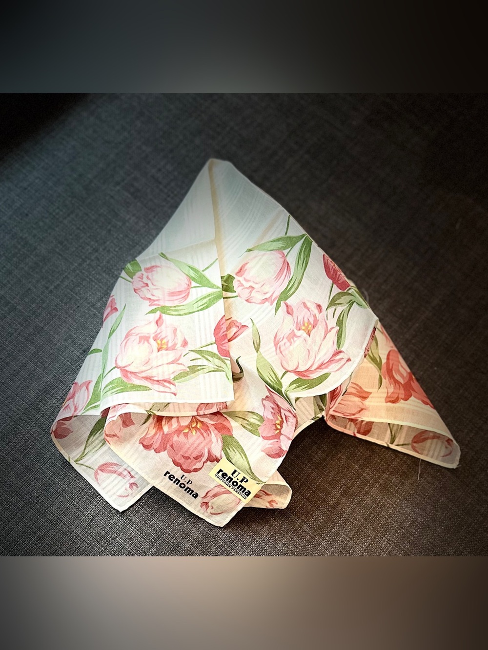 Renoma Floral Pink & Green leaf design